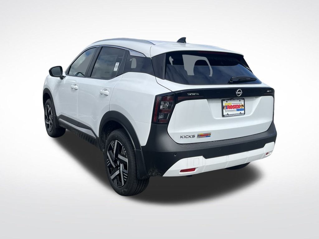 2026 Nissan Kicks SV Image 7 of 32