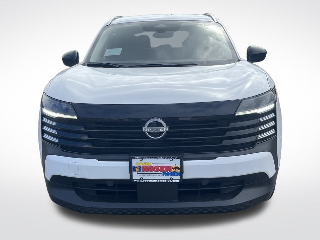 2026 Nissan Kicks SV Image 2 of 32