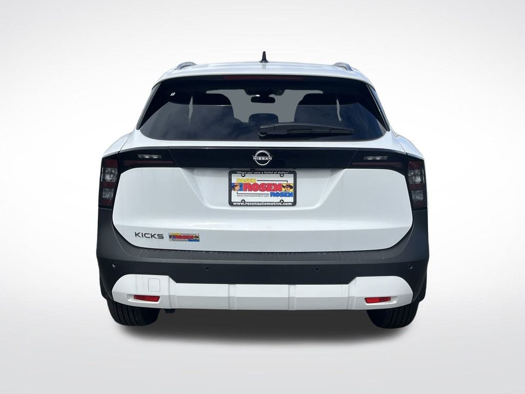 2026 Nissan Kicks SV Image 6 of 32