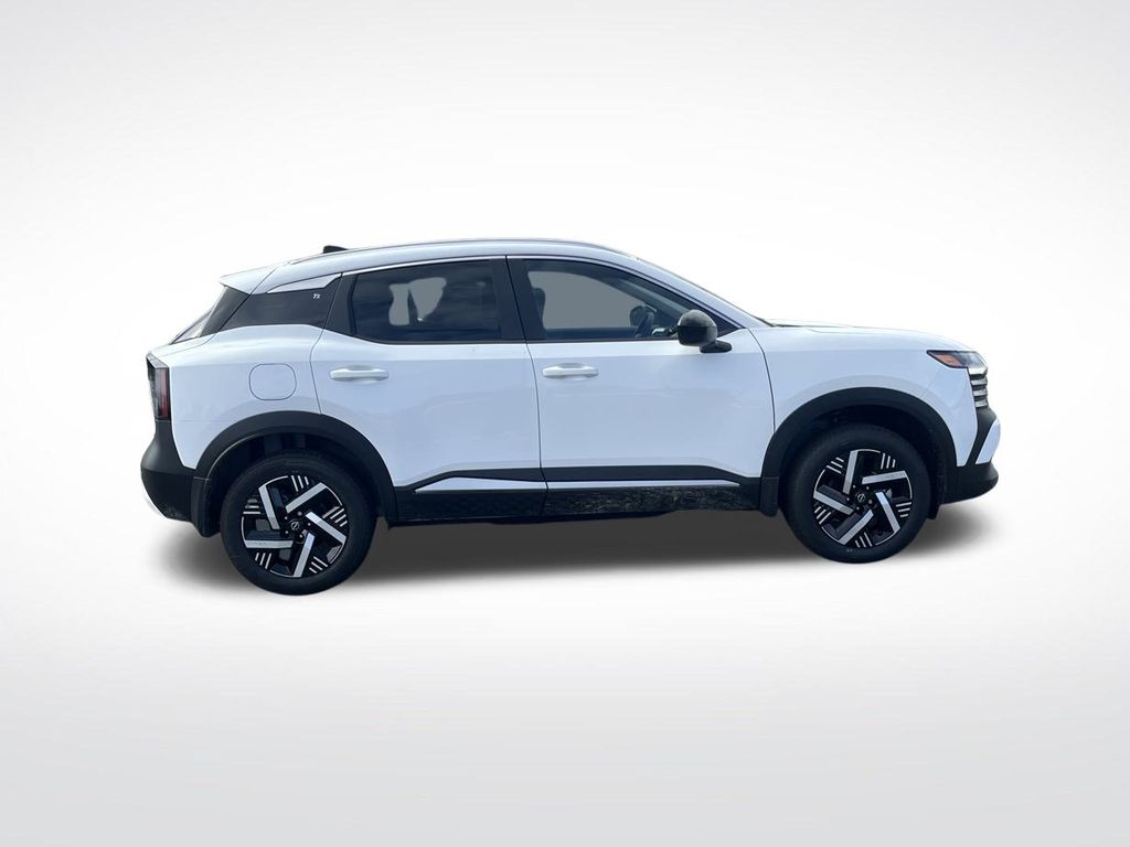2026 Nissan Kicks SV Image 4 of 32