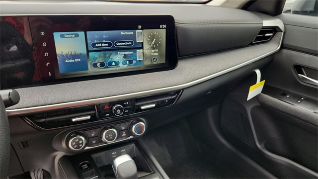 2026 Nissan Kicks SV Image 17 of 25