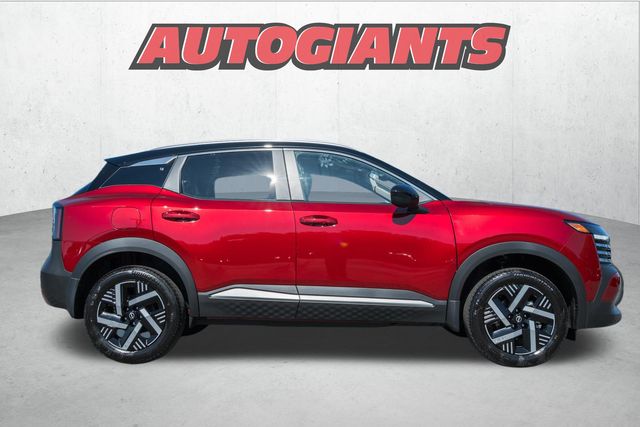 2026 Nissan Kicks SV Image 3 of 36