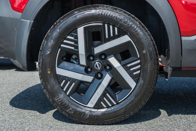 2026 Nissan Kicks SV Image 9 of 36
