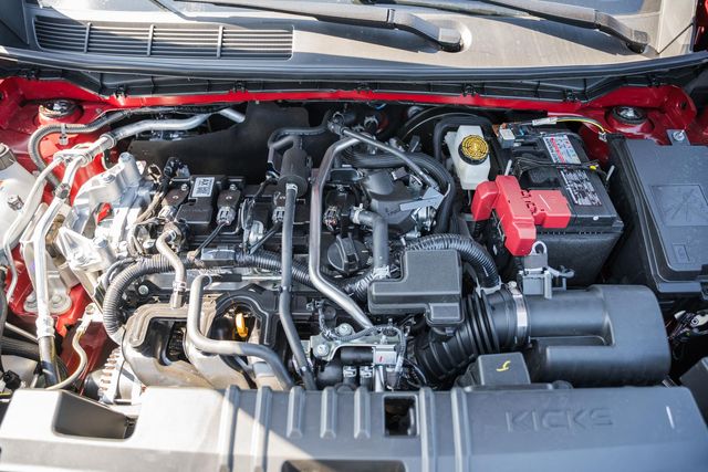 2026 Nissan Kicks SV Image 7 of 36