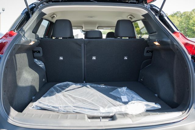 2026 Nissan Kicks SV Image 10 of 36