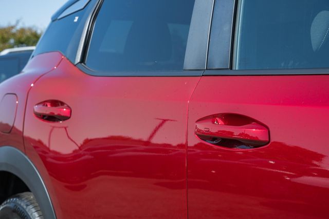 2026 Nissan Kicks SV Image 21 of 36