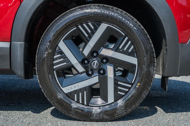 2026 Nissan Kicks SV Image 8 of 36