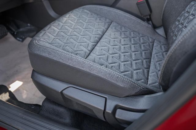 2026 Nissan Kicks SV Image 29 of 36