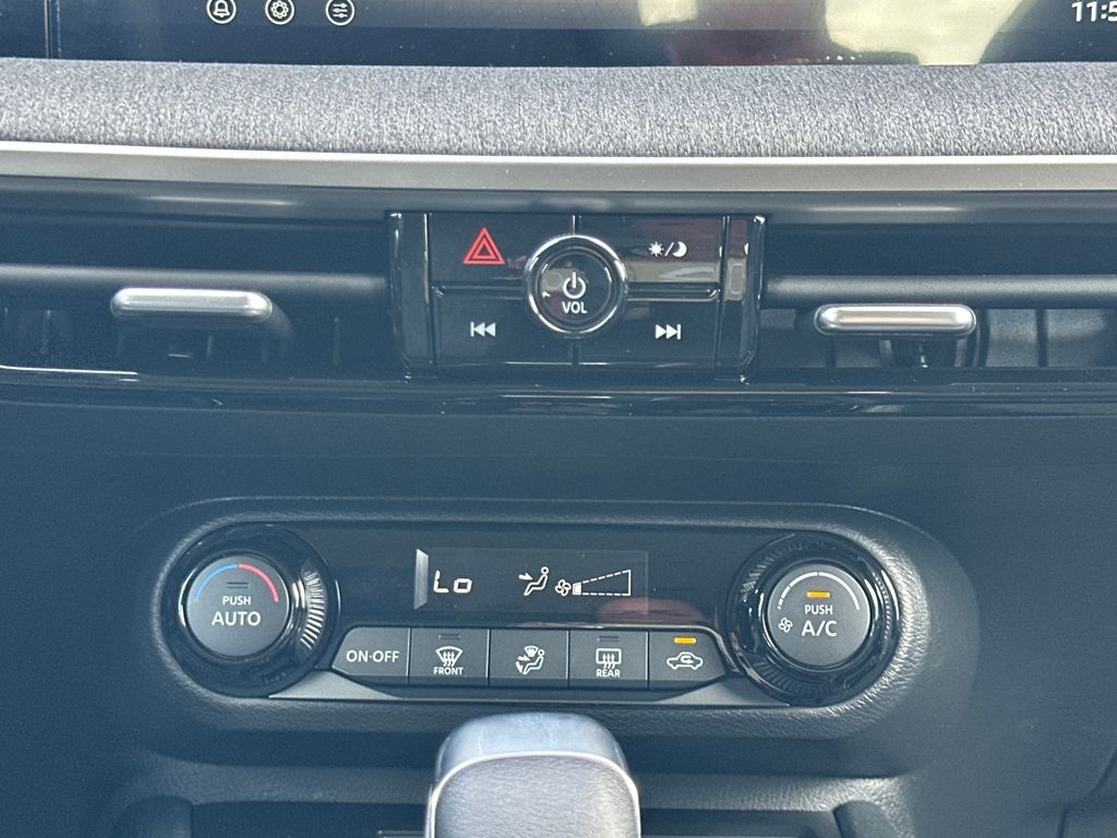 2026 Nissan Kicks SV Image 27 of 35