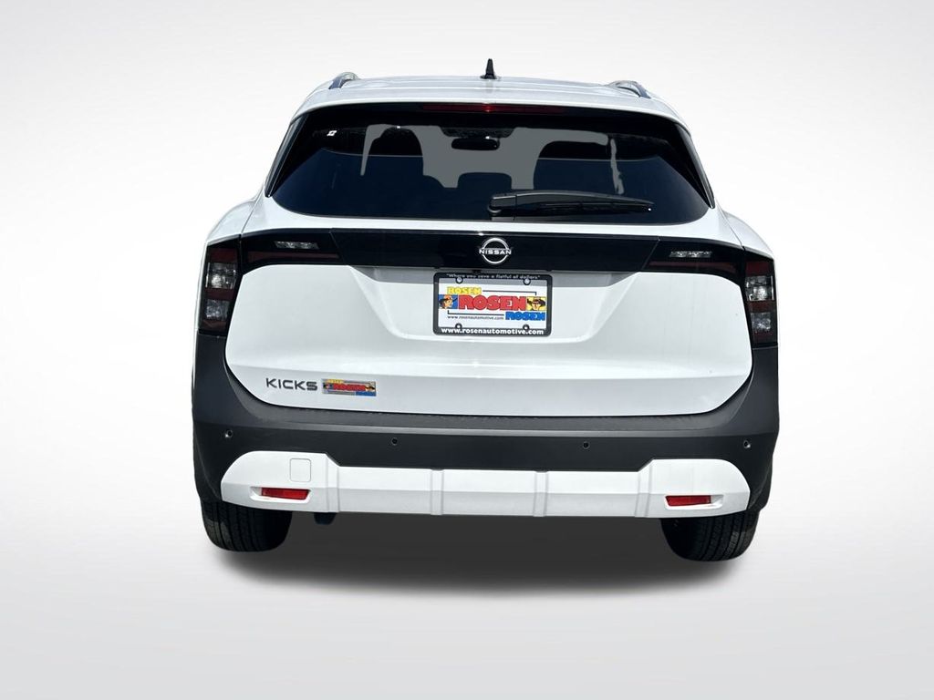 2026 Nissan Kicks SV Image 6 of 35