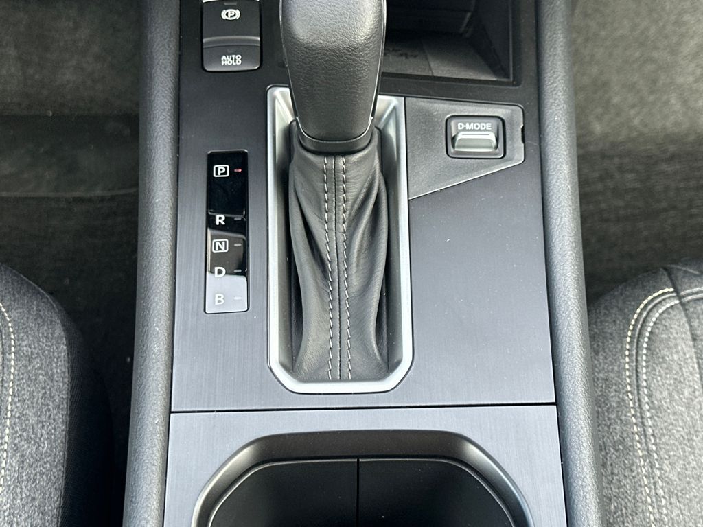 2026 Nissan Kicks SV Image 21 of 35