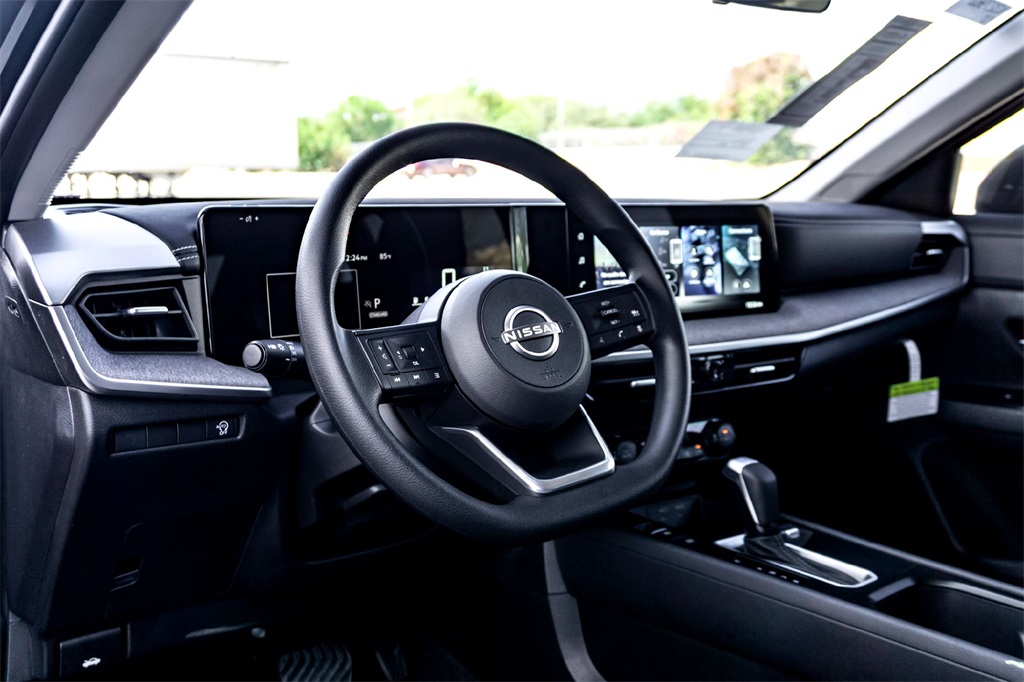 2026 Nissan Kicks SV Image 10 of 21