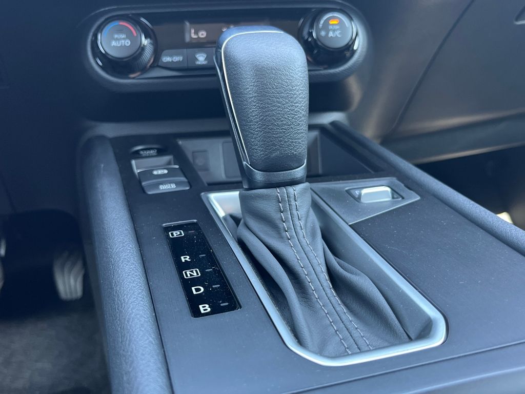 2026 Nissan Kicks SV Image 23 of 31