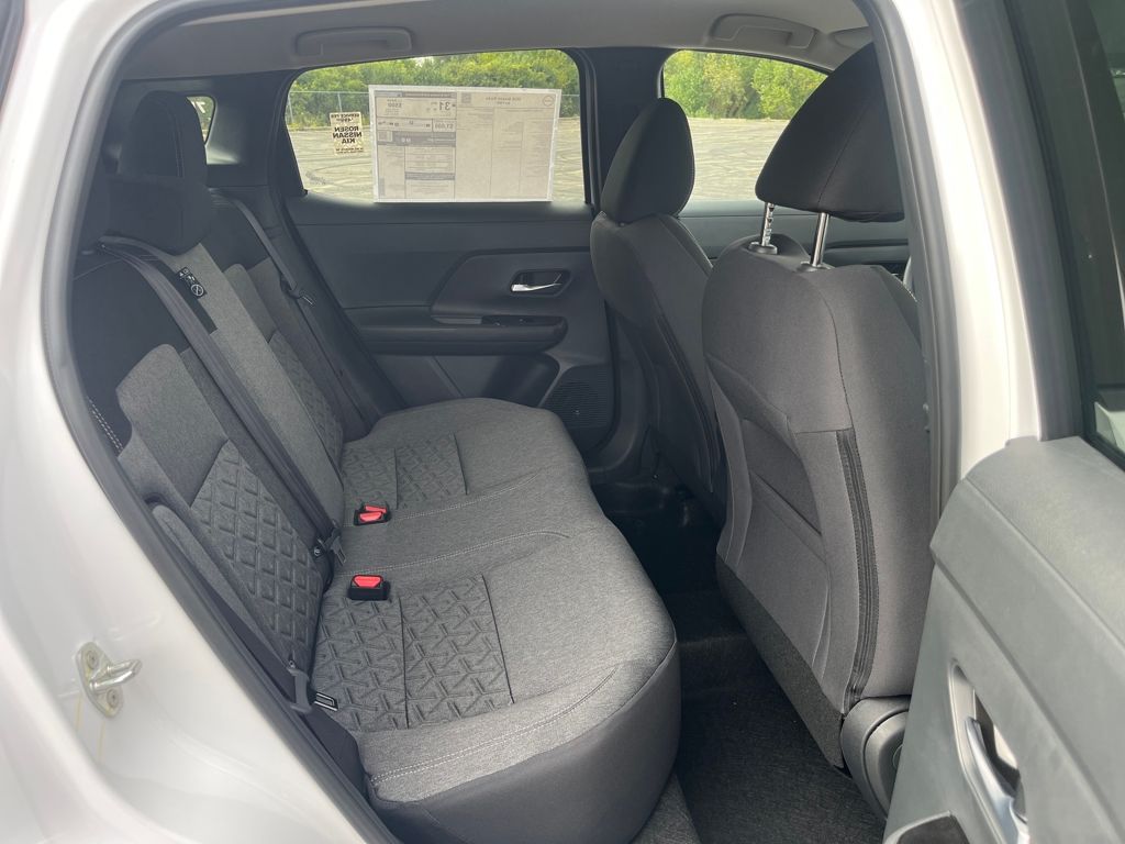 2026 Nissan Kicks SV Image 16 of 32