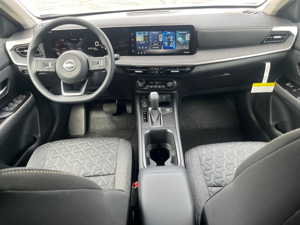 2026 Nissan Kicks SV Image 18 of 32