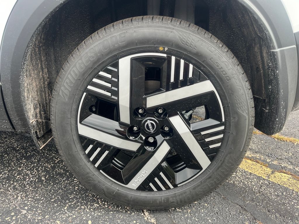 2026 Nissan Kicks SV Image 12 of 32