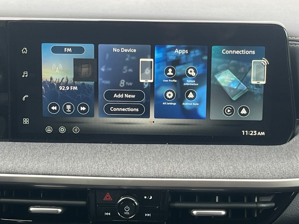 2026 Nissan Kicks SV Image 21 of 32