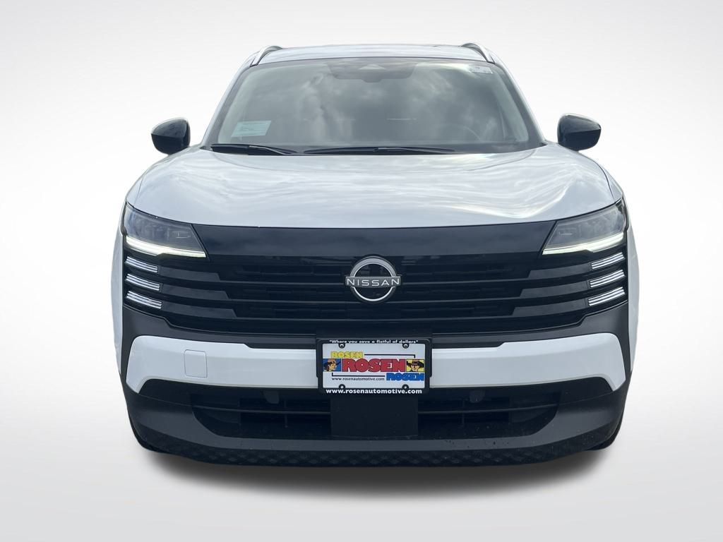 2026 Nissan Kicks SV Image 2 of 32