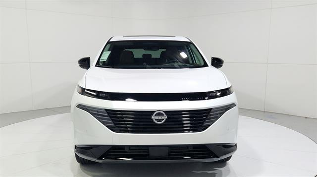 2026 Nissan Murano Platinum Image 2 of 39