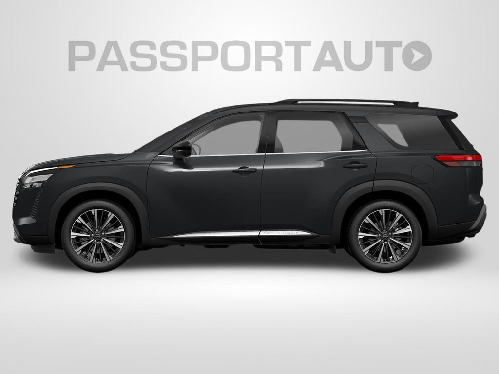 2026 Nissan Pathfinder Platinum Image 2 of 3