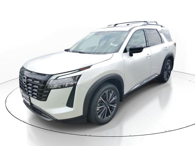 2026 Nissan Pathfinder Platinum Image 1 of 11