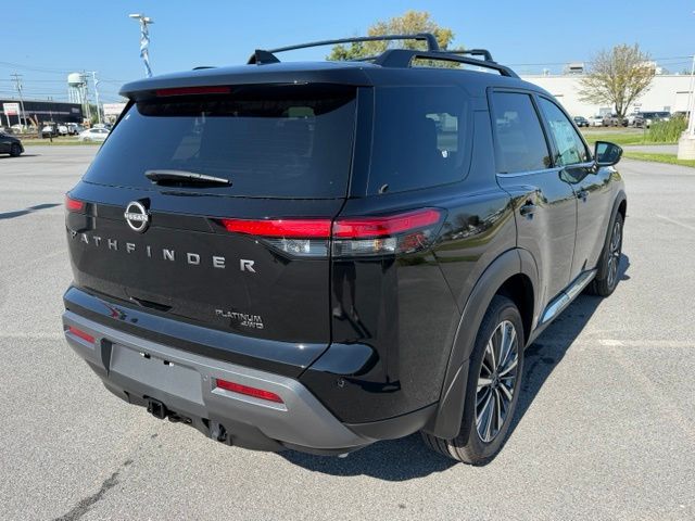 2026 Nissan Pathfinder Platinum Image 3 of 36