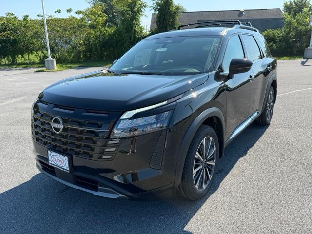2026 Nissan Pathfinder Platinum Image 1 of 36