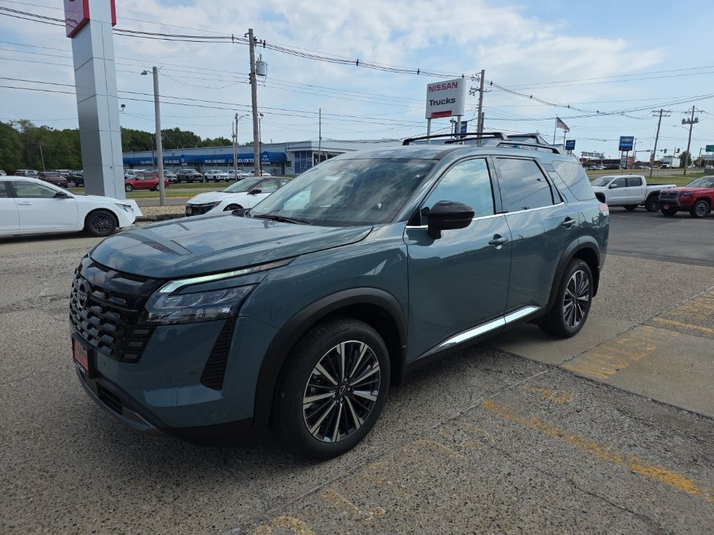 2026 Nissan Pathfinder Platinum Image 1 of 30