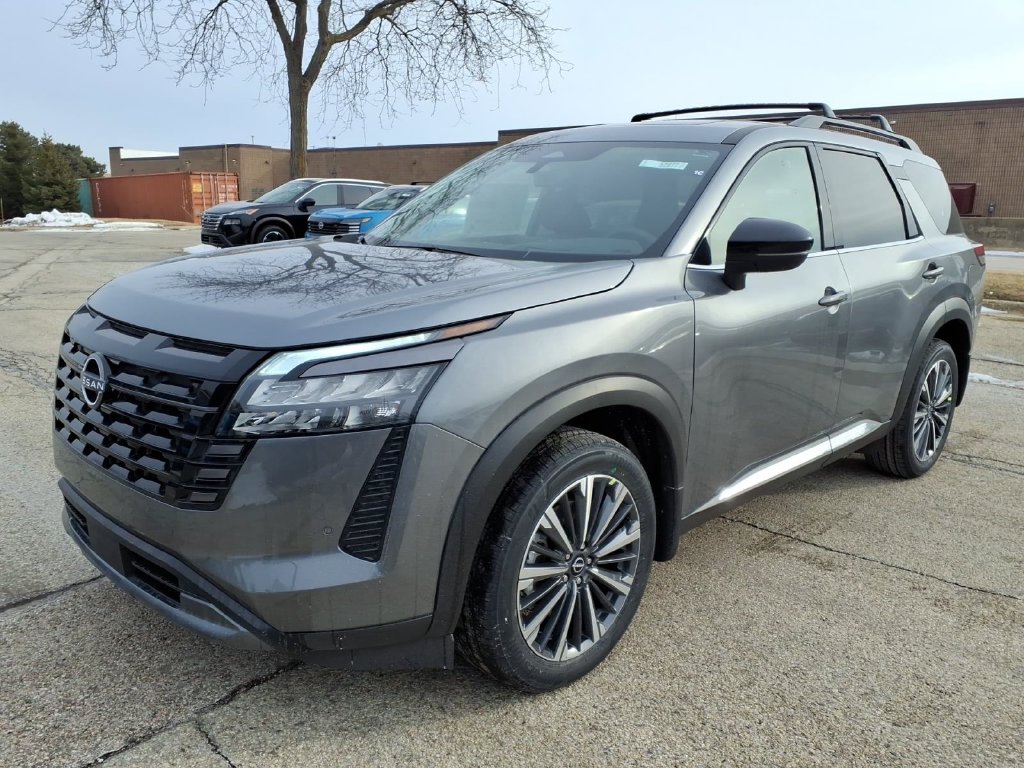 2026 Nissan Pathfinder Platinum Image 1 of 32