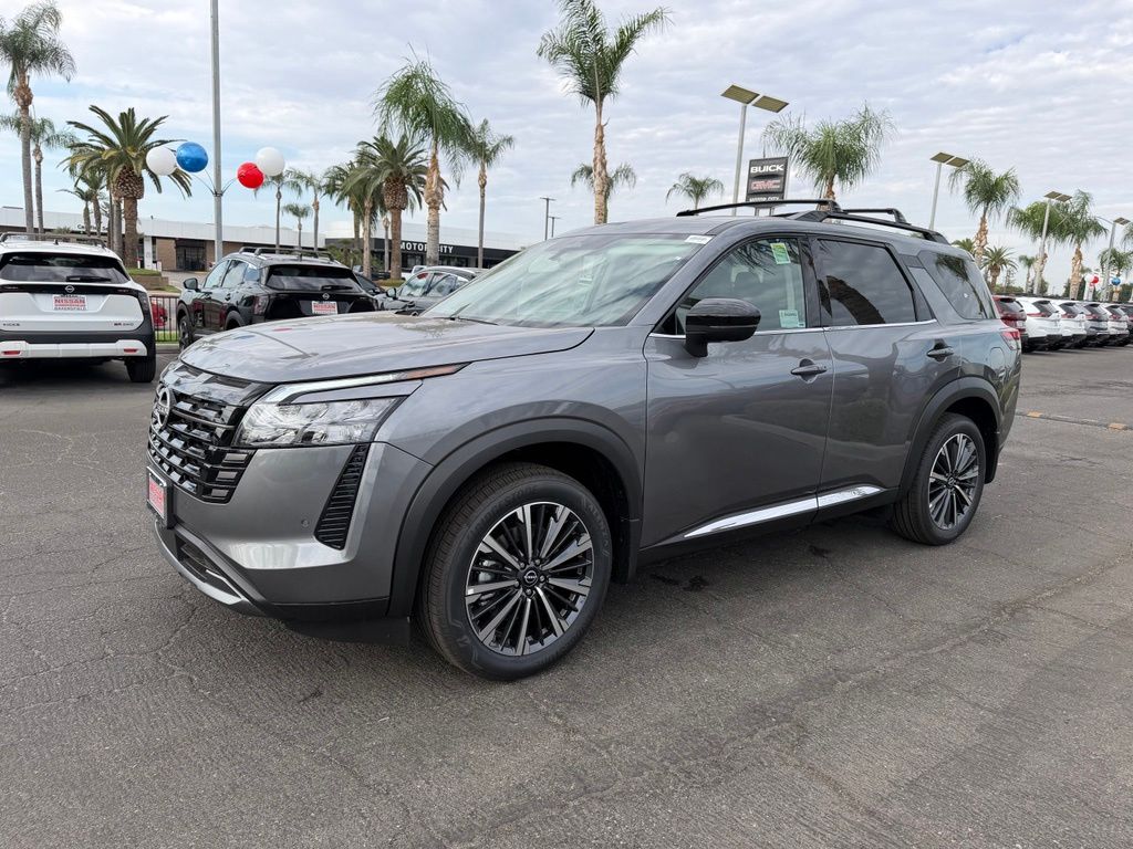 2026 Nissan Pathfinder Platinum Image 1 of 34