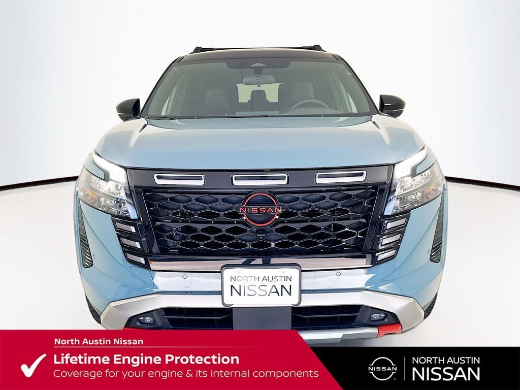 2026 Nissan Pathfinder Rock Creek Image 2 of 42