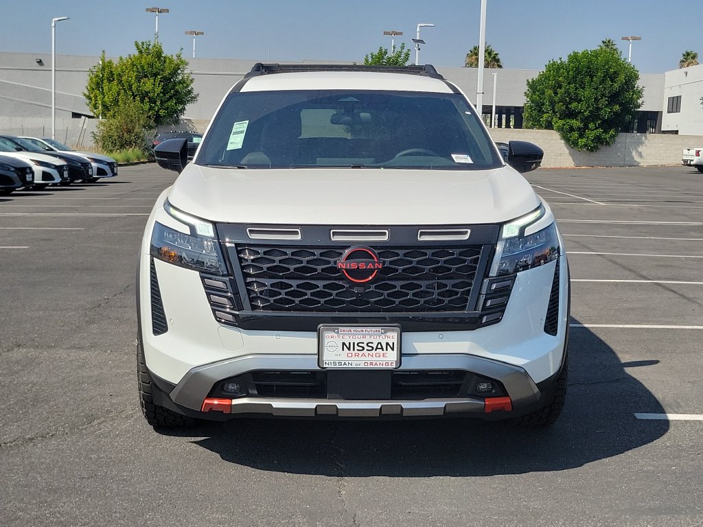 2026 Nissan Pathfinder Rock Creek Image 2 of 25