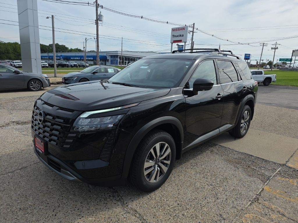 2026 Nissan Pathfinder SL Image 1 of 28