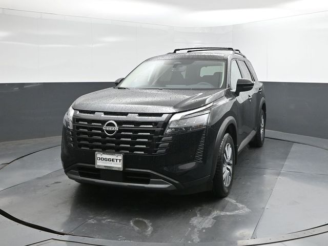 2026 Nissan Pathfinder SL Image 1 of 34