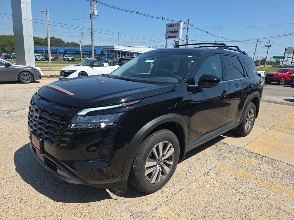 2026 Nissan Pathfinder SL Image 1 of 27