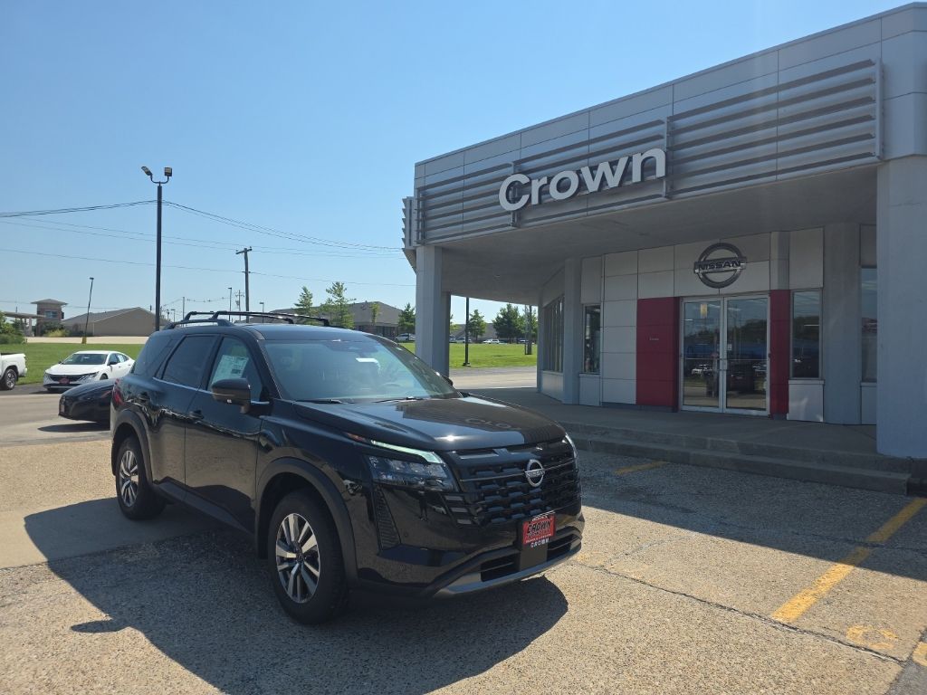 2026 Nissan Pathfinder SL Image 3 of 27
