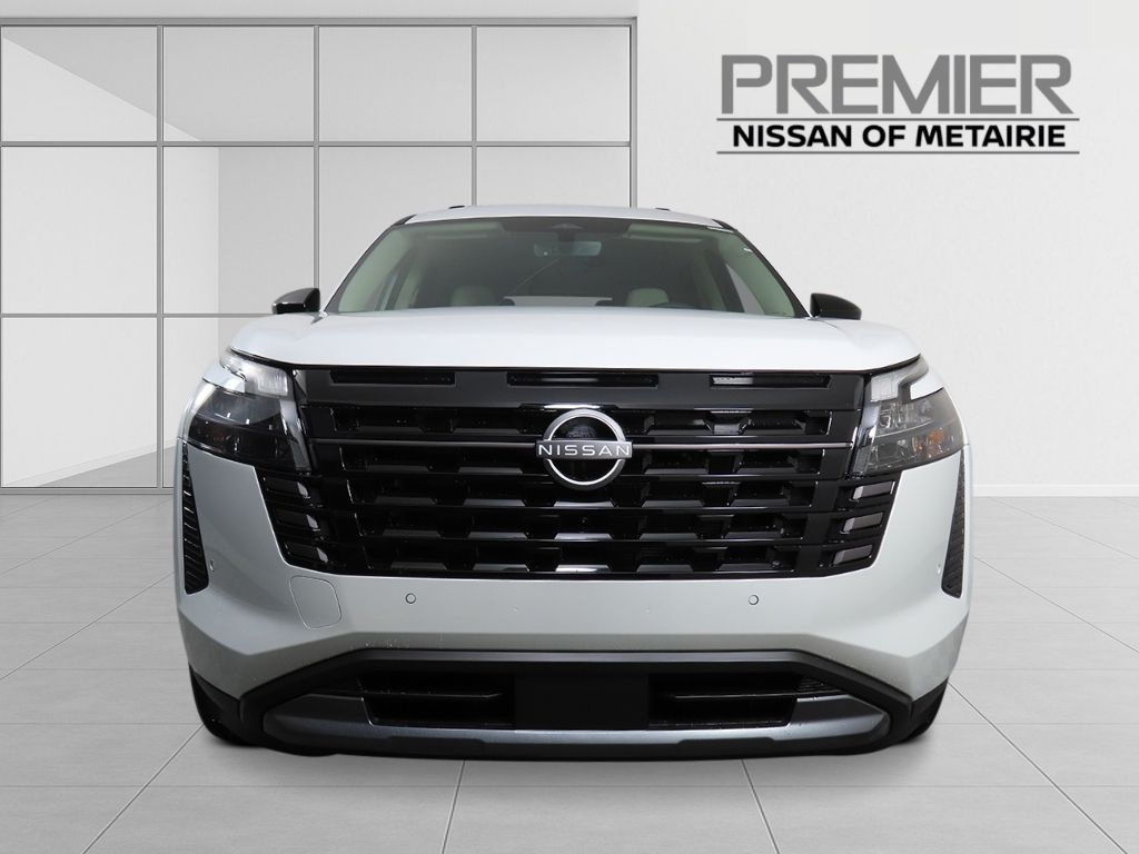 2026 Nissan Pathfinder SL Image 2 of 19