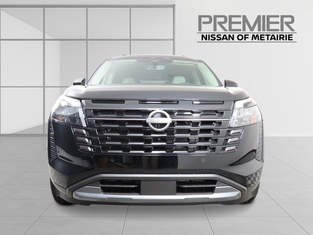 2026 Nissan Pathfinder SL Image 2 of 24
