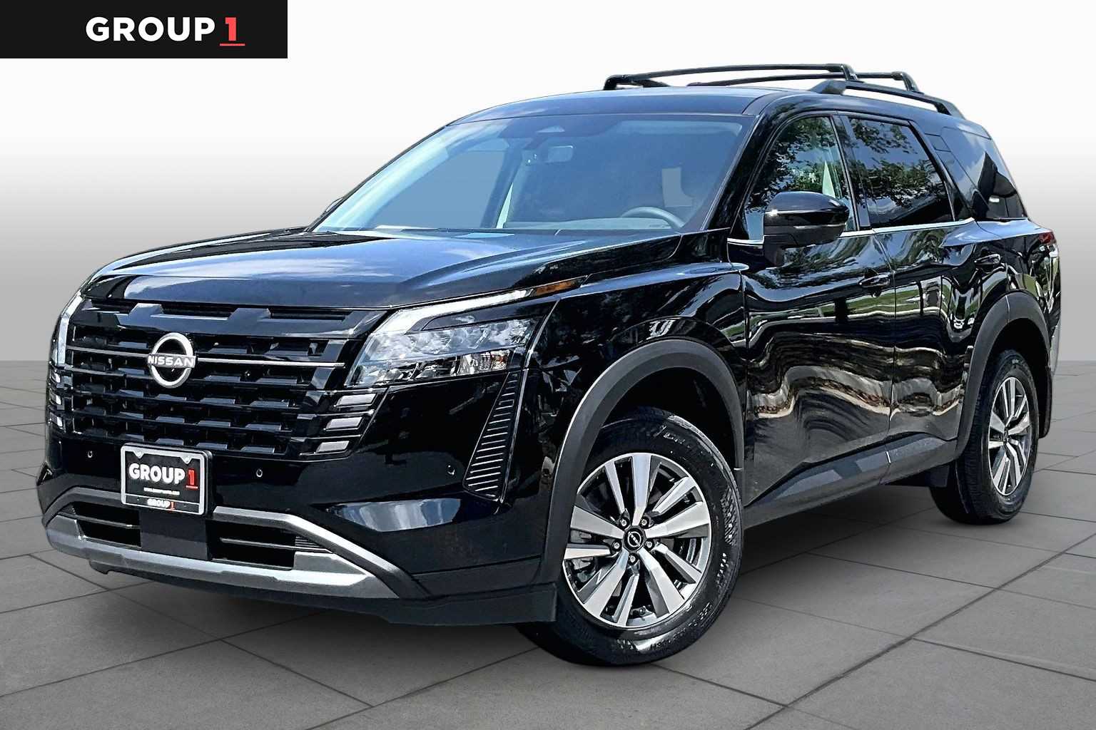 2026 Nissan Pathfinder SL Image 1 of 18