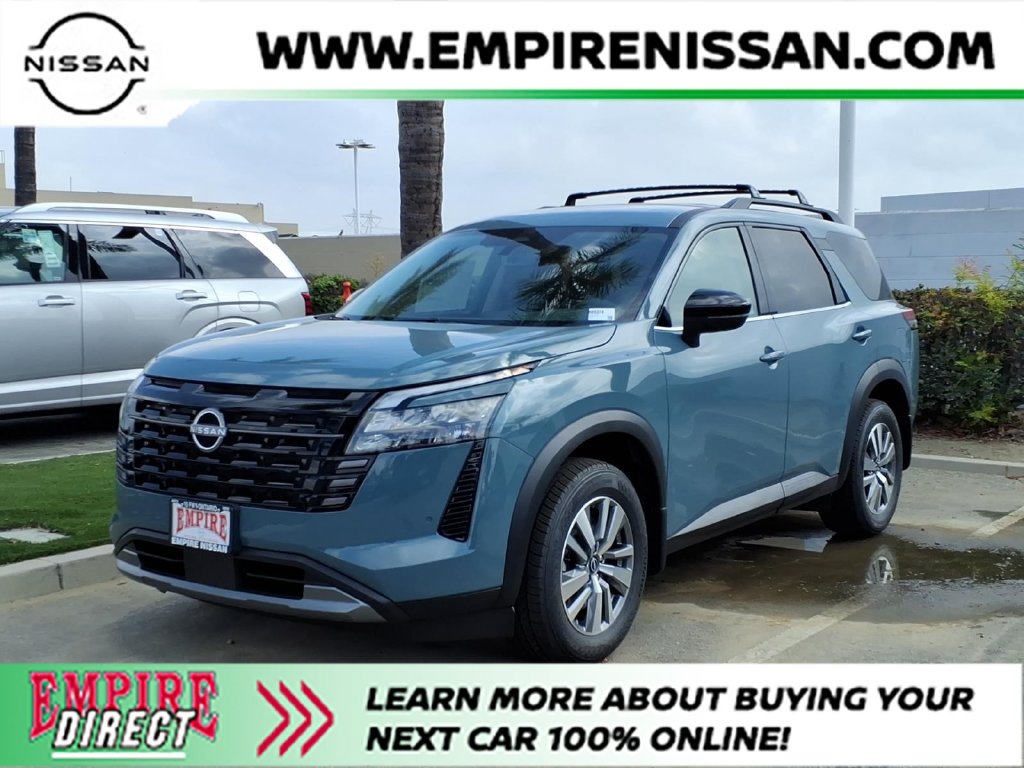 2026 Nissan Pathfinder SL Image 1 of 18