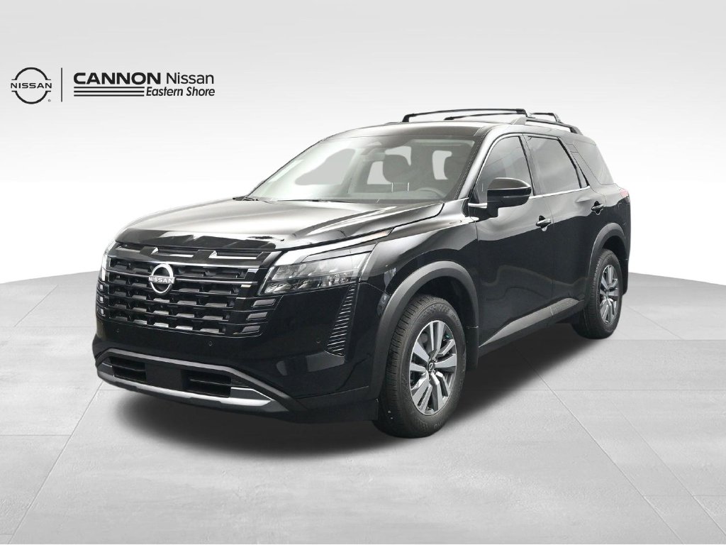 2026 Nissan Pathfinder SL Image 2 of 40