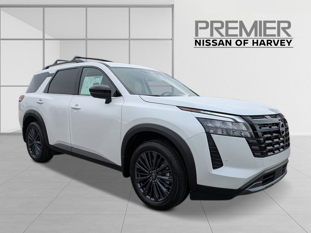 2026 Nissan Pathfinder SL Image 3 of 25