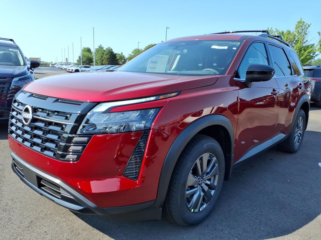 2026 Nissan Pathfinder SV Image 1 of 32