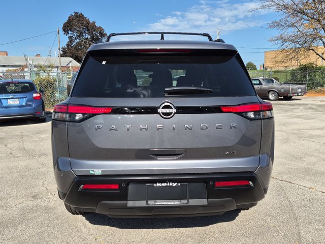 2026 Nissan Pathfinder SV Image 2 of 18