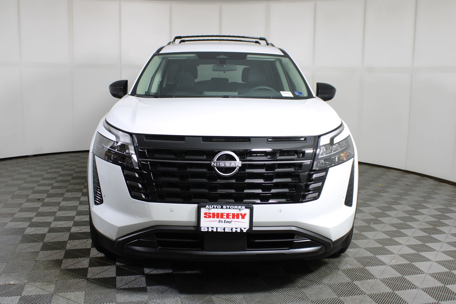 2026 Nissan Pathfinder SV Image 3 of 29