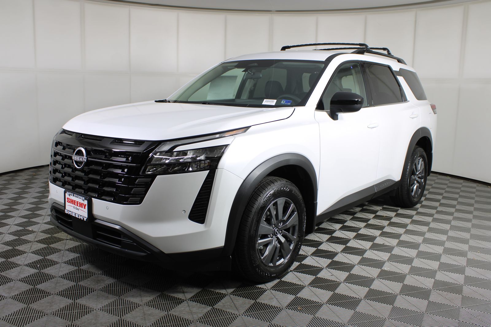2026 Nissan Pathfinder SV Image 1 of 29