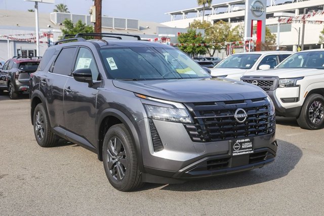 2026 Nissan Pathfinder SV Image 1 of 27