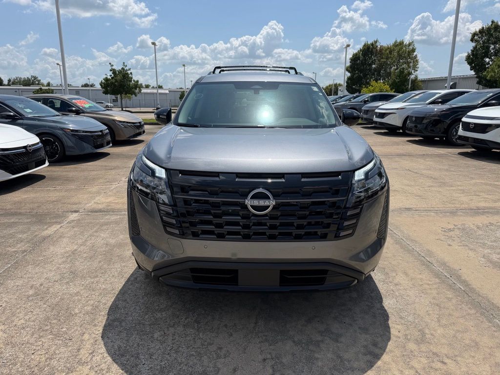 2026 Nissan Pathfinder SV Image 2 of 23