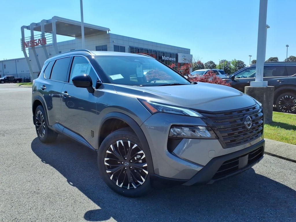 2026 Nissan Rogue Dark Armor Image 1 of 16