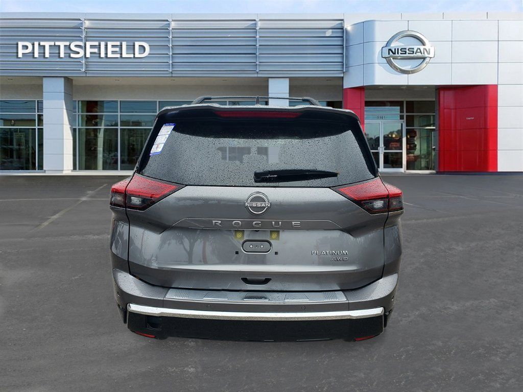 2026 Nissan Rogue Platinum Image 8 of 21